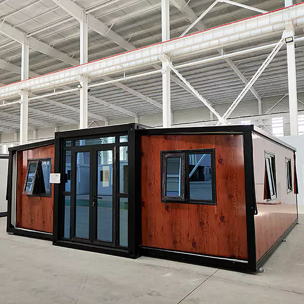 Expandable container house